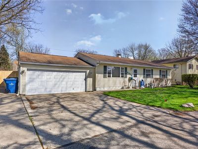 5709 Davis Dr