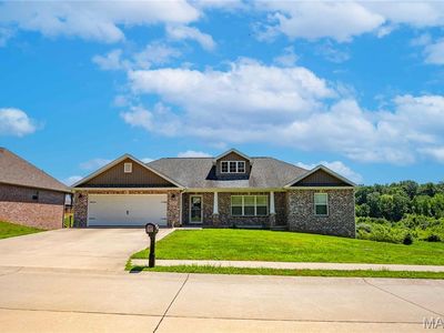 1945 Williamsburg Dr