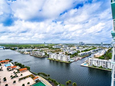 301 174th St APT 2208