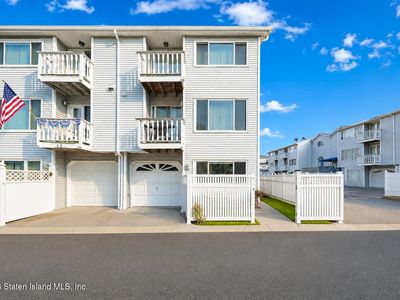 Property at 85 Simmons Loop, Staten Island, NY
