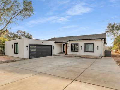 2634 King Richard Dr