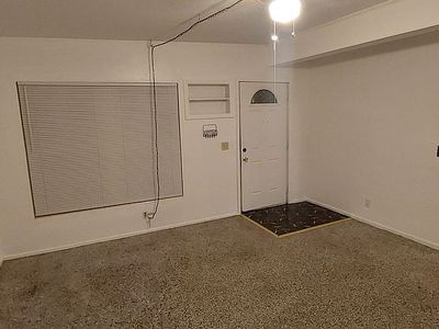 420 S Sunland Dr