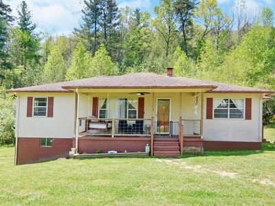 810 Grassy Creek Rd