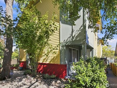 6527 21st Avenue NE #3