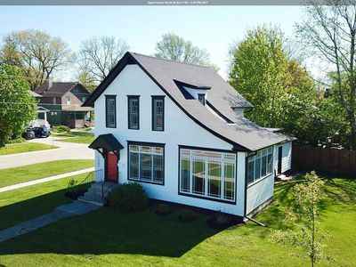 1232 Main St