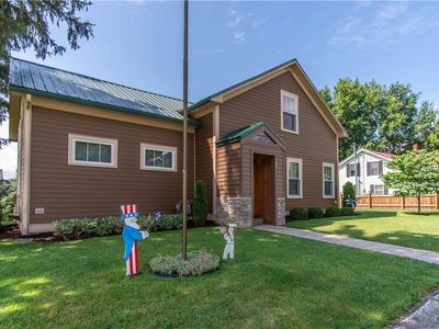 107 W Kirby St