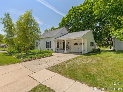 312 Russell St