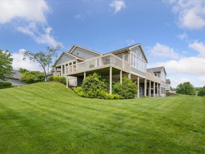 7645 Greenbrier Dr NE