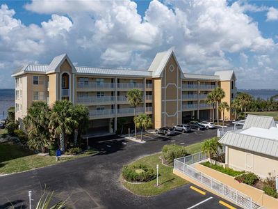 101 N Marion Ct #221