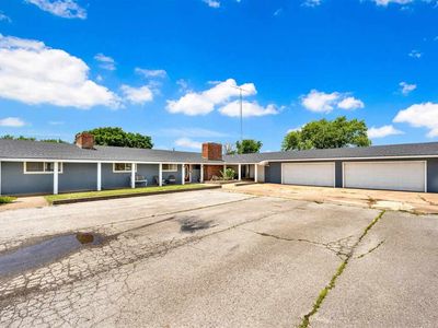 1703 S State Highway 65