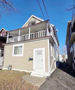 77 Clarence Ave
