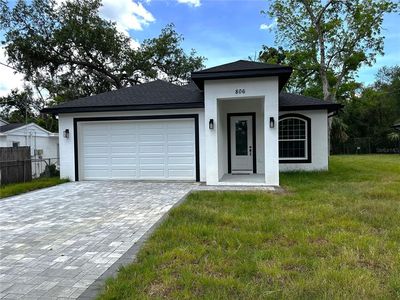 806 W LOWRY LANE