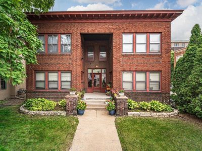 2895 James Ave S #4