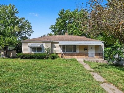2614 S Northern Blvd