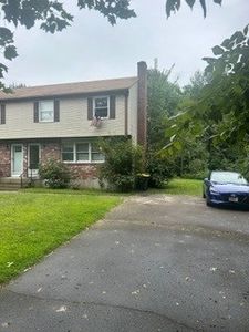 627 Pulaski Right