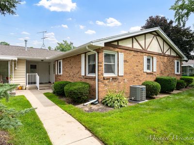 961 Andover Ct SE