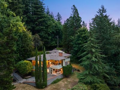 3330 SW Fairmount Blvd