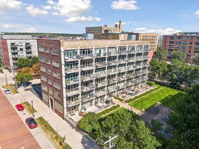748 3rd St N #200