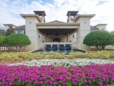 955 REGISTRY Boulevard #212