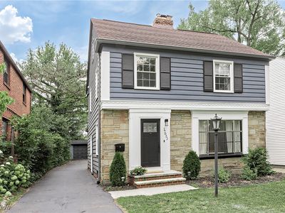 17032 Scottsdale Blvd