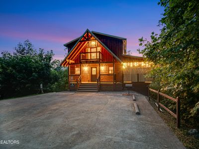 1140 Kings Ridge Rd E