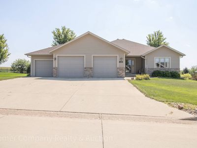 724 Riverview Dr