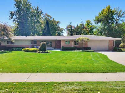 2200 Groveland Rd