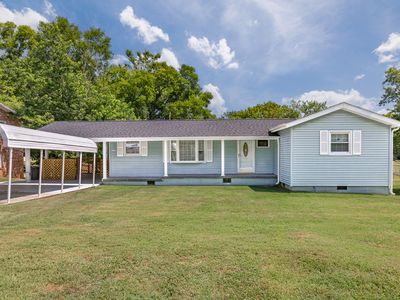 142 Circle Dr
