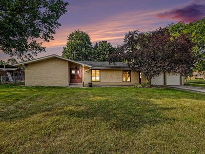2436 Fountain Ln