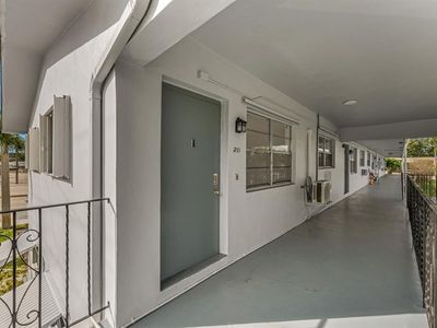 7401 Pines Blvd #201