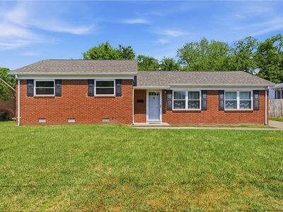 51 Longwood Dr