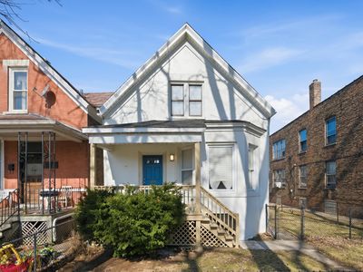 1446 E 71st Pl