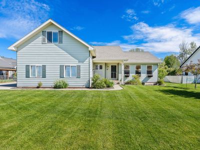 11 Bruyer Way