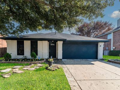 3406 Tulip Ln