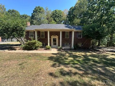 87 Edgewood Dr