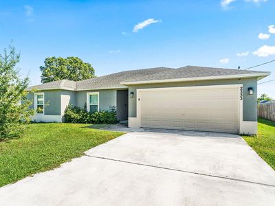 2333 SE Aneci Street