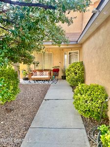 1127 Steins Dr