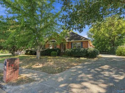 1228 Meadow Park Dr SE