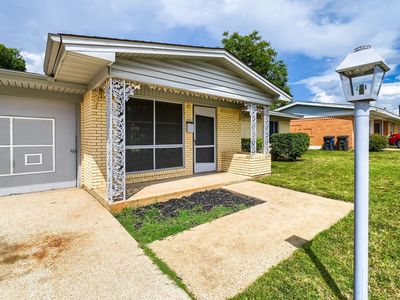 1405 Oak Grove Rd