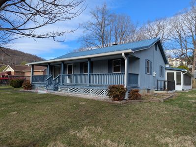 45 Meadow View Ave