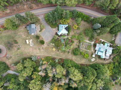 9810-9820 Wagner Creek Rd