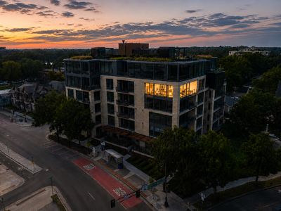1805 W Lake St Unit 502