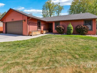 881 E Pennsylvania Dr