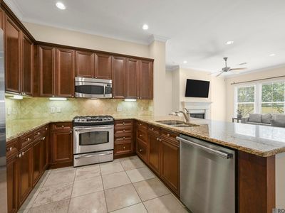 990 Stanford Ave APT 223