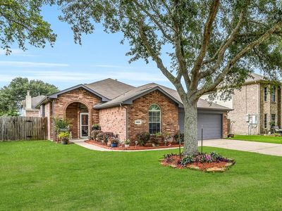 8002 Leaning Oak Dr