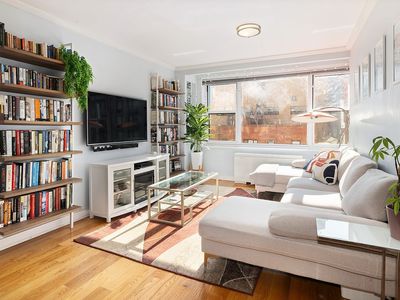 444 E 75th St APT 8G