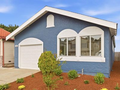 28 Camelot Ct