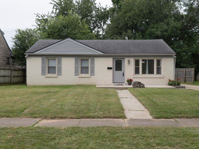 804 Della Dr