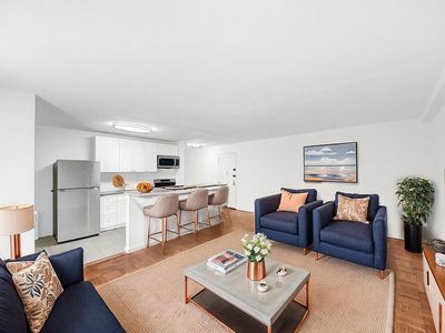 2630 Kingsbridge Ter APT 2R