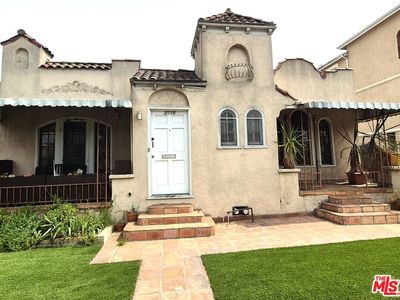 2316 S Rimpau Blvd